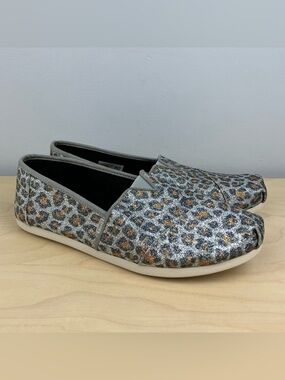 Toms Women’s Size 9.5 Alpargata Silver Sparkle Cheetah Print Slip On Flats